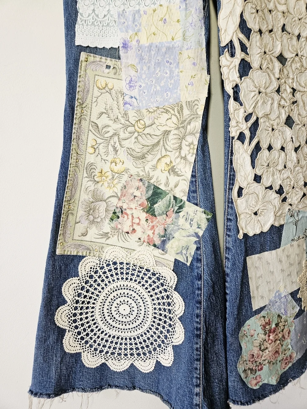 Reworked Boho Pilcro Anthropologie Jeans Size 32 Lace Applique Upcyced - Picture 5 of 10